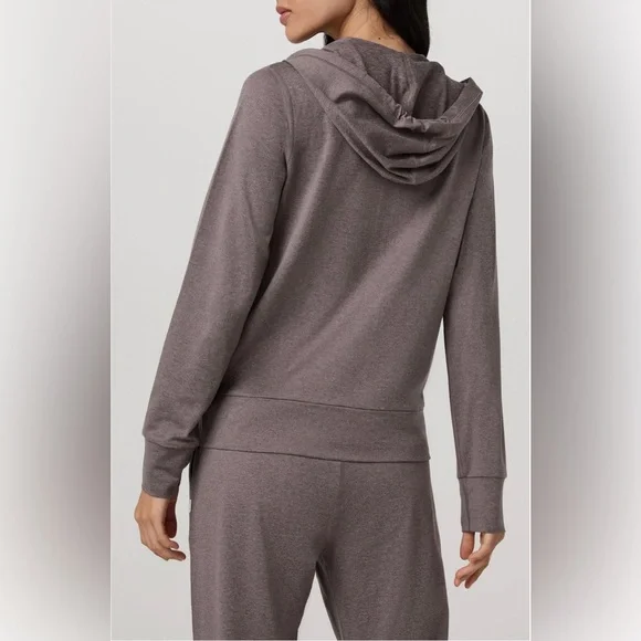 Vuori Halo Performance Hoodie 2.0 - Picture 2 of 10